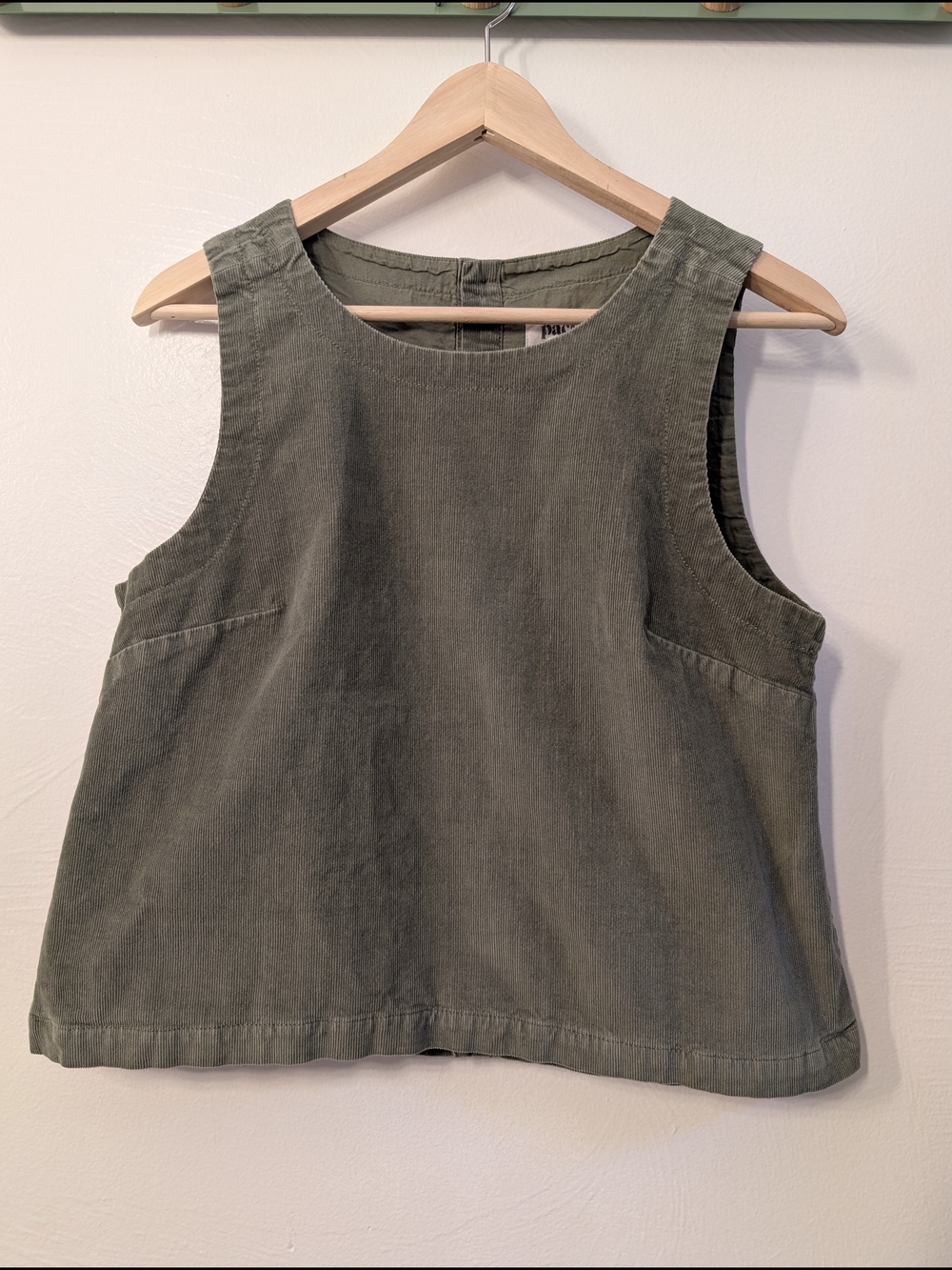 Pact Organic Olive Green Top Sz Medium